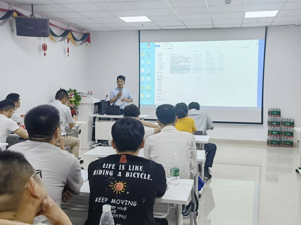 1625468117.jpg 亚美登陆官网-亚美(中国)药业技术交流会 (3) - 副本.jpg